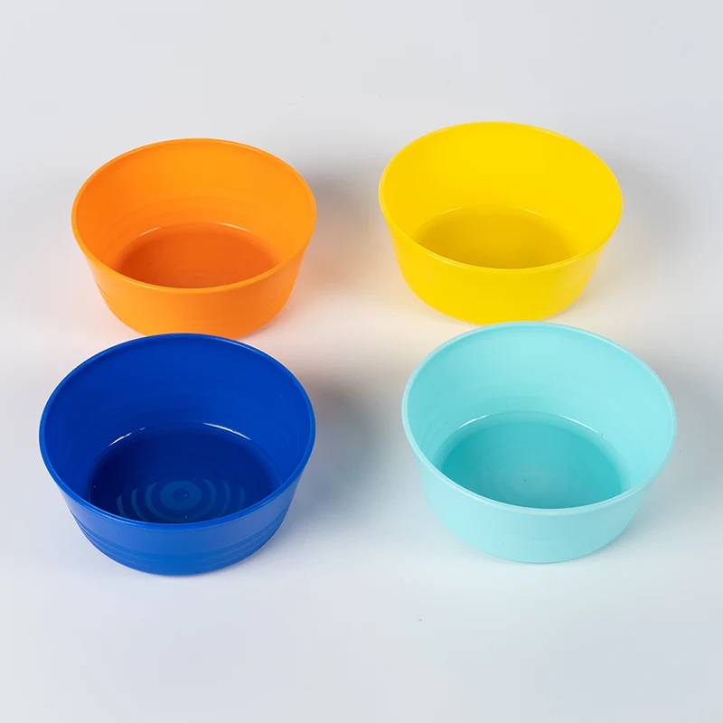 Jak czyścić plastikowe artykuły gospodarstwa domowego?